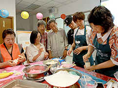 公益節(jié)：一起做月餅 溫暖中秋節(jié)