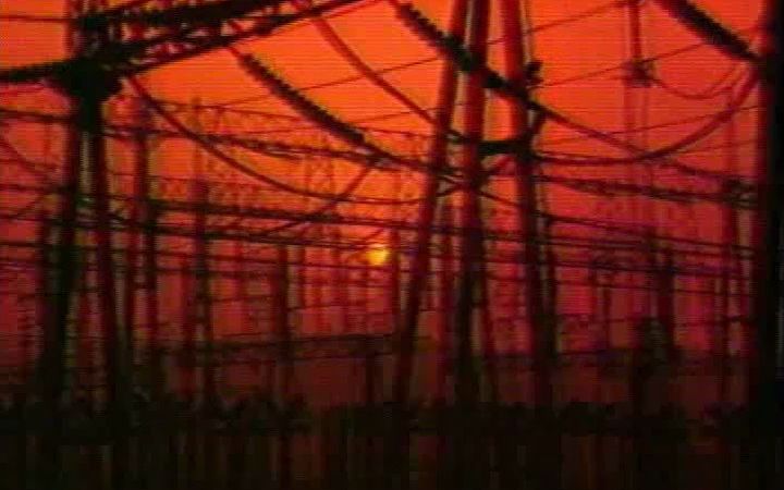 90年代公益廣告《保護(hù)電力設(shè)施 保障電力通暢》